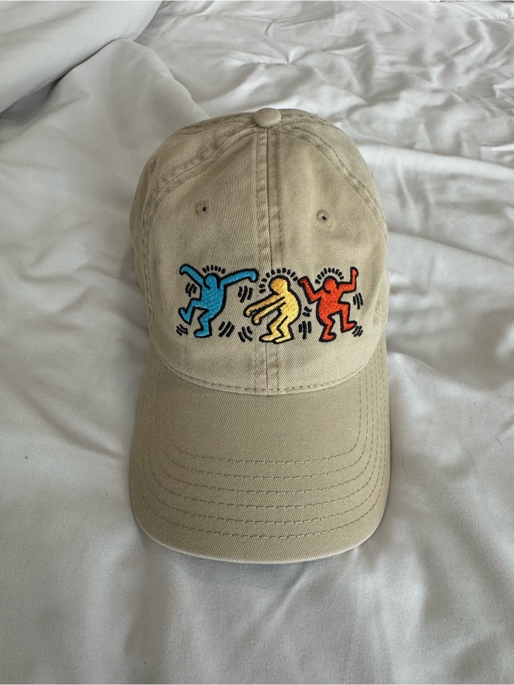 Keith Haring x Mad Engine Dancing Figures Embroidered Hat Beige 010